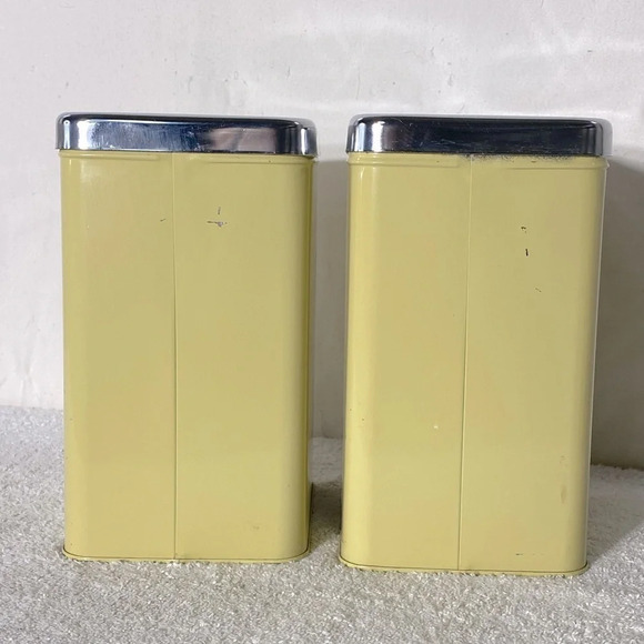 Vintage  Ekco Canada Limited Yellow Tan Metal Canister Set Flour Sugar - Picture 3 of 12
